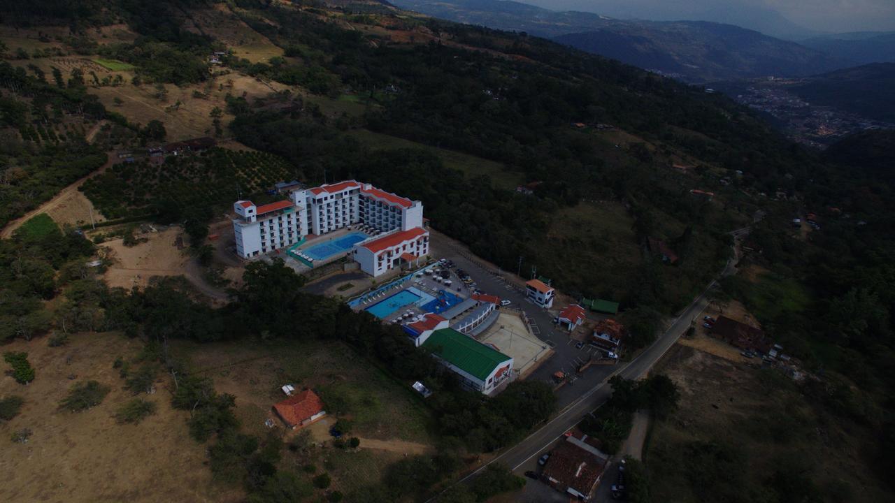 Hotel Majam'S Resort San Gil Dış mekan fotoğraf